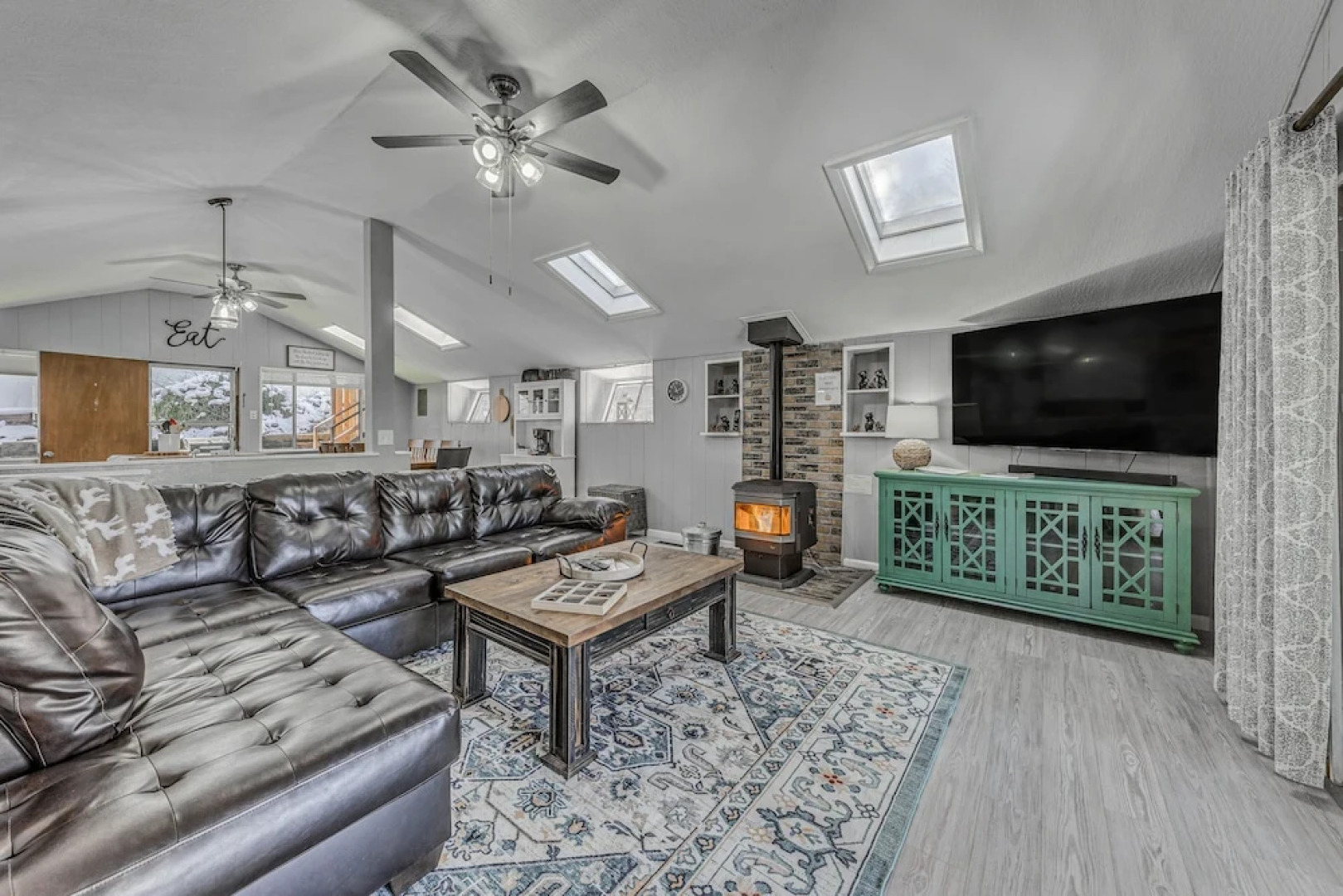 Ruidoso Retreat w/ Mtn Views ~ 20 Mi to Ski Apache