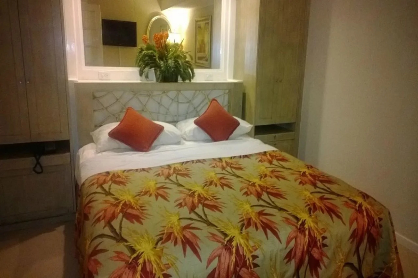 Playa Linda Beach Resort