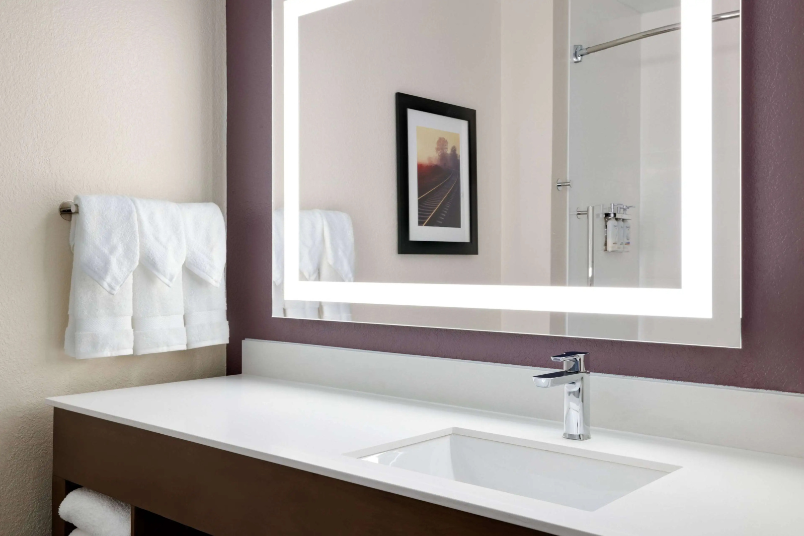La Quinta Inn & Suites by Wyndham Springfield Airport Plaza