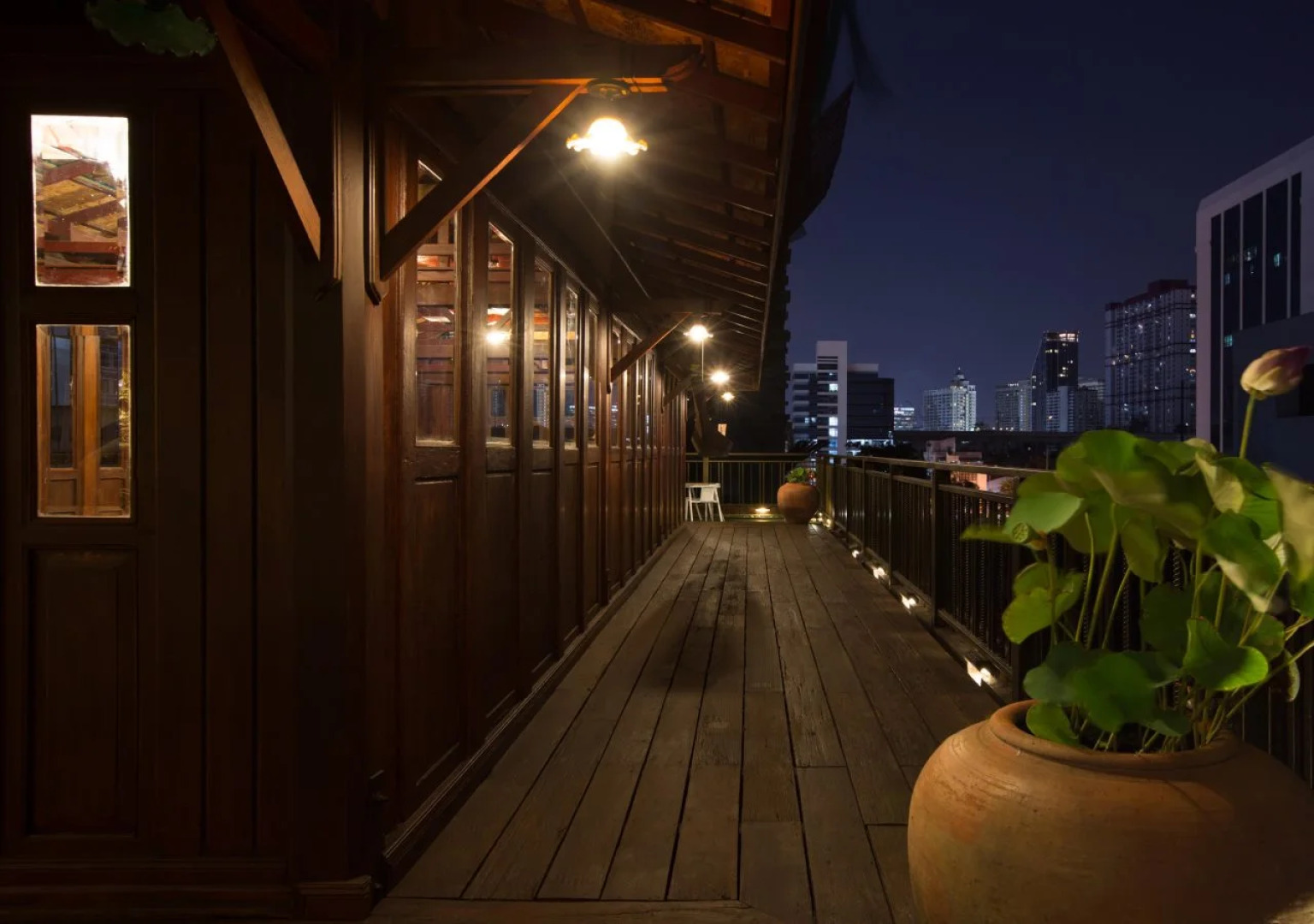 True Siam Rangnam Hotel