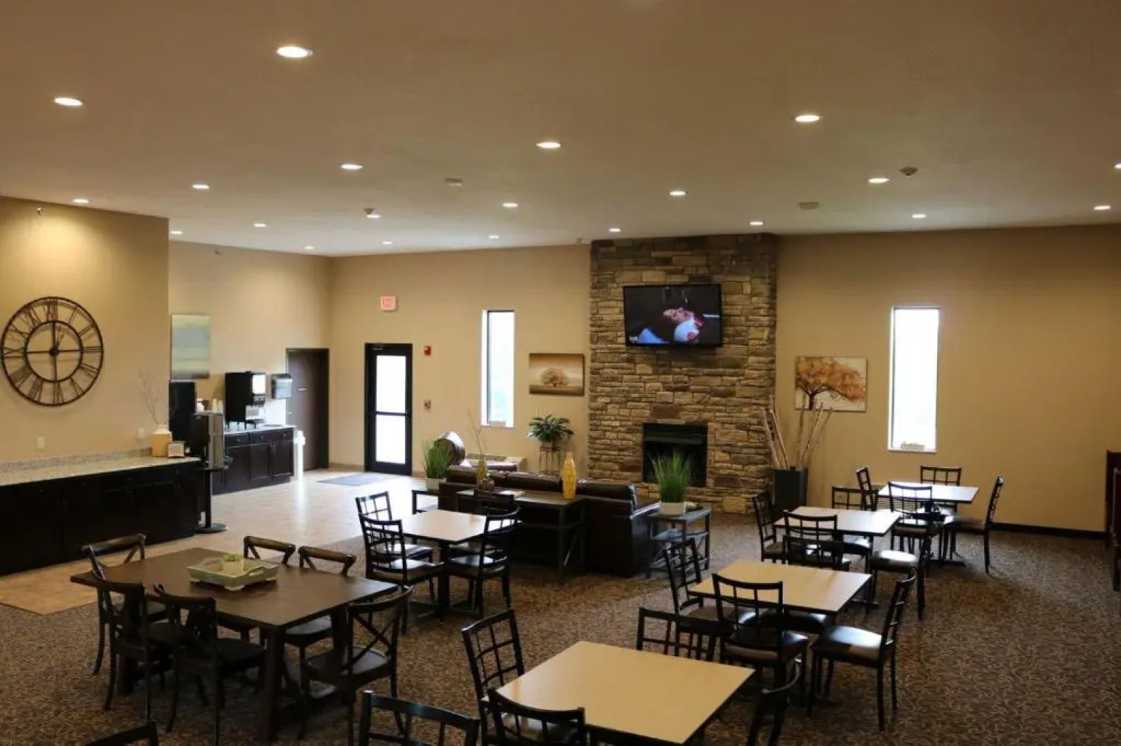 Cobblestone Inn & Suites - Maryville