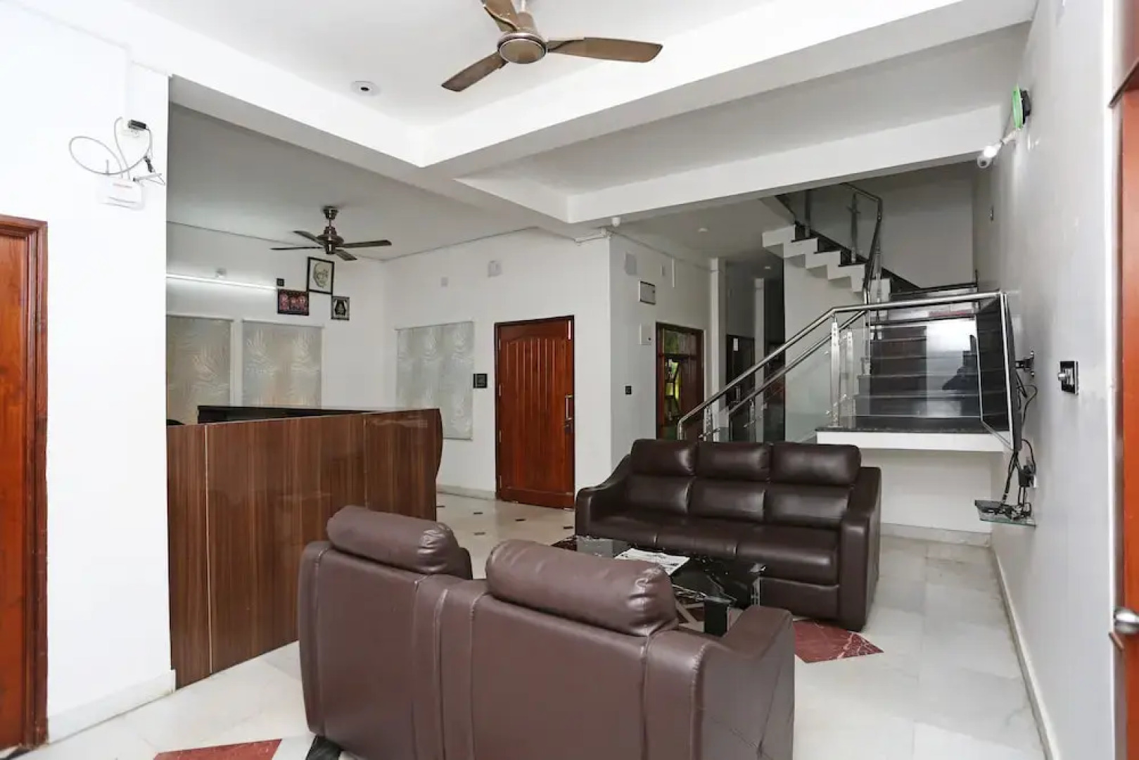 OYO 6680 Hotel Galaxy International