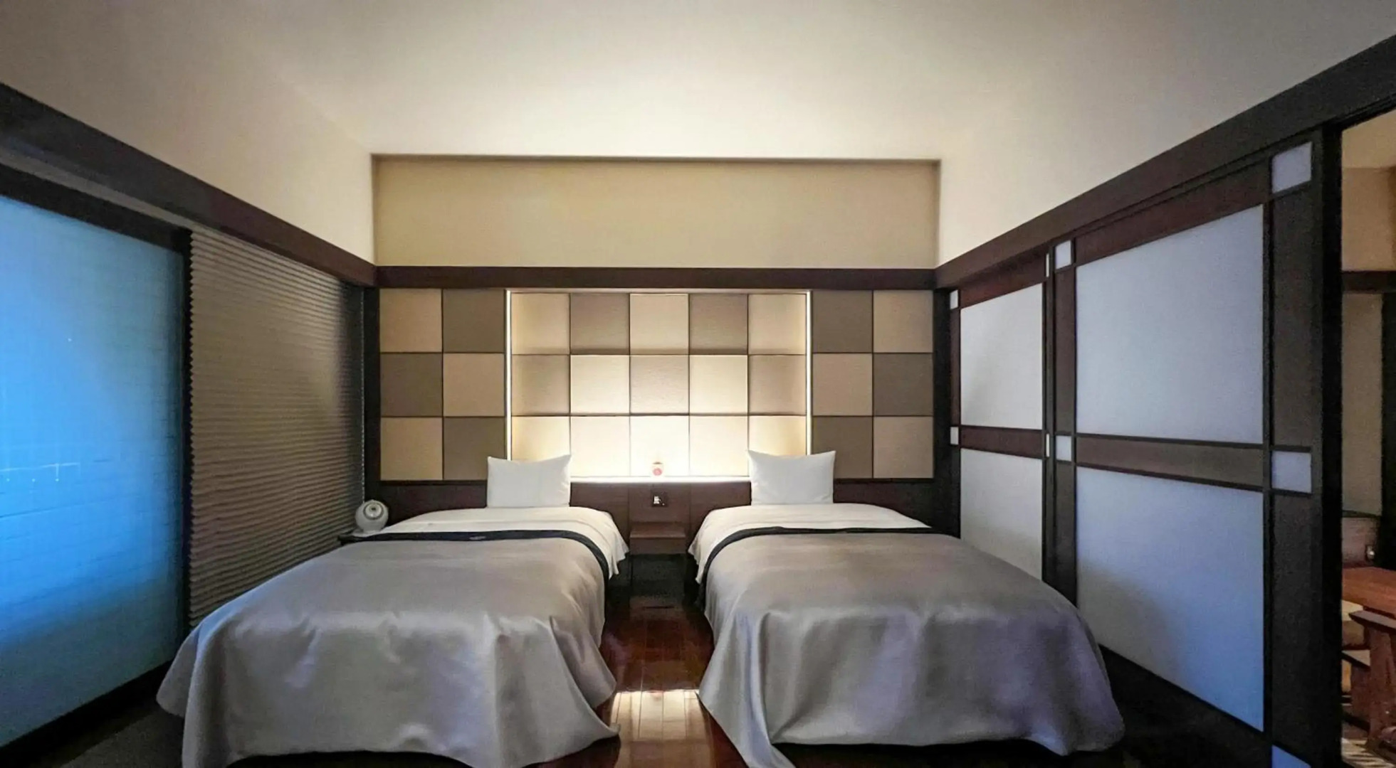 Lake Shikotsu Tsuruga Resort Spa MIZU no UTA