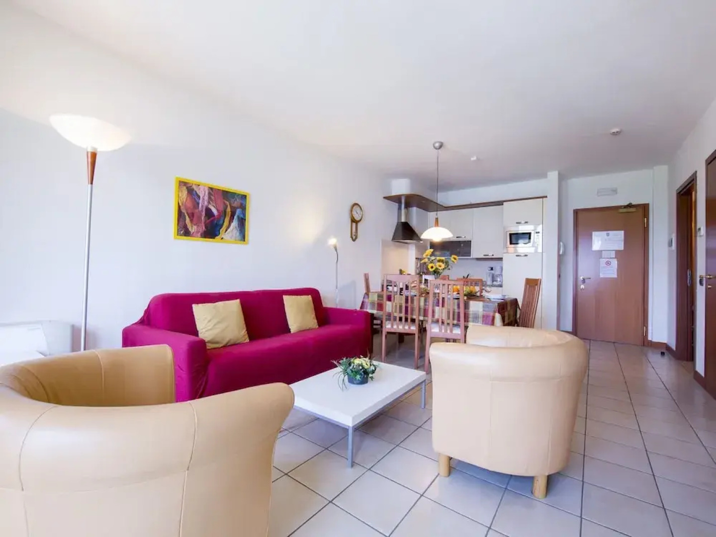 Pleasing Furnished Apartment With View of the Lake