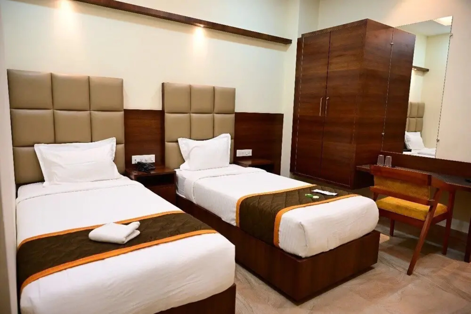 Hotel Unnati Stay Inn Vijayapura By HRG