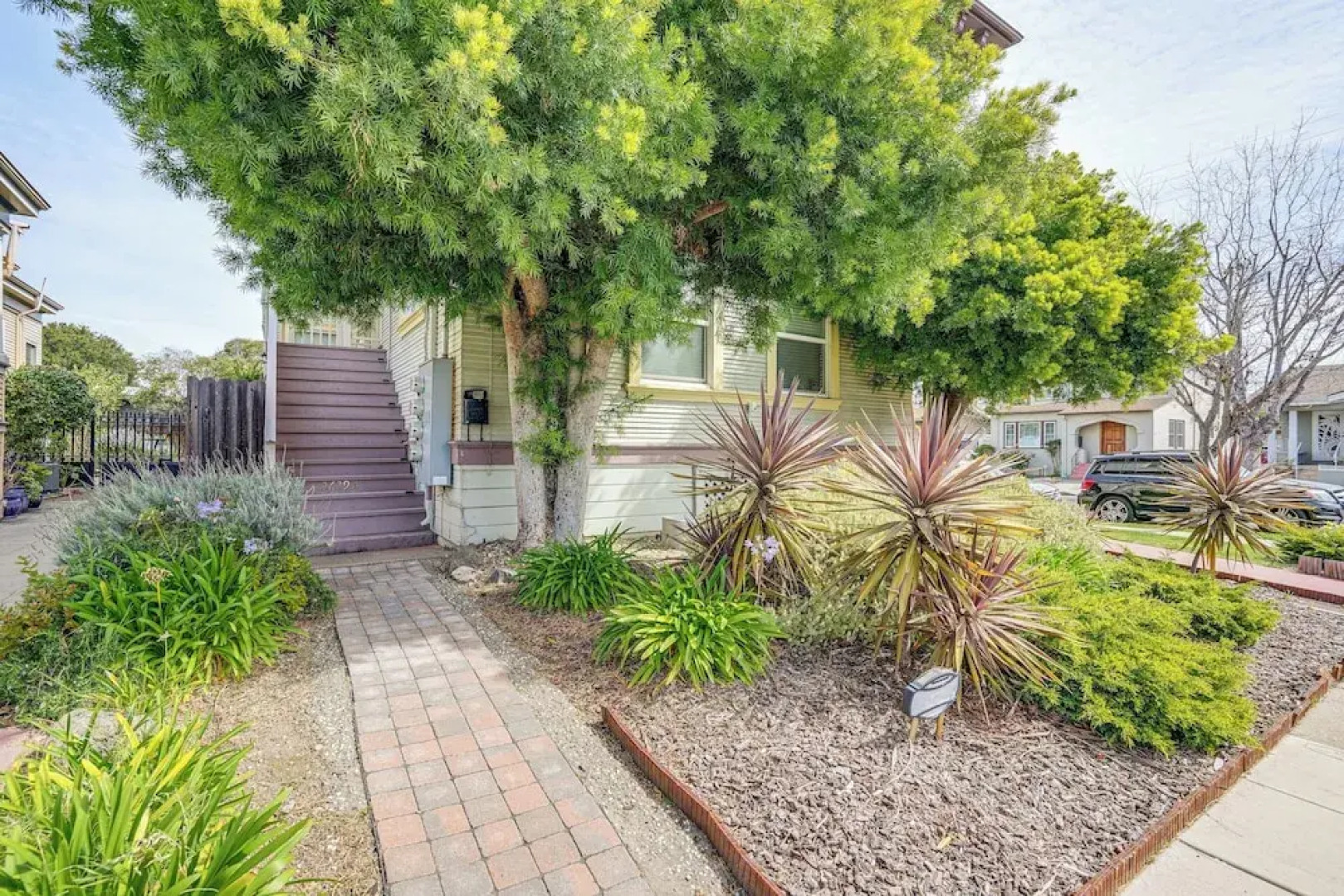 8 Mi to Bay Bridge: Couple's Getaway w/ Mtn Views!