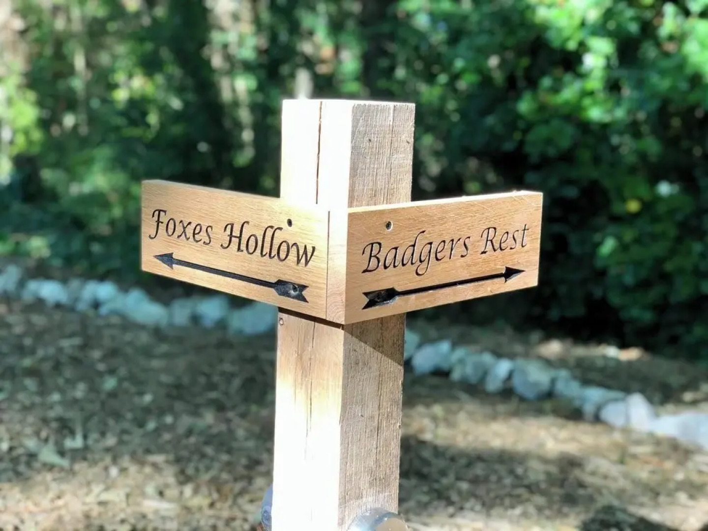 Woodland Cabin Retreat in Alfriston - hot tub