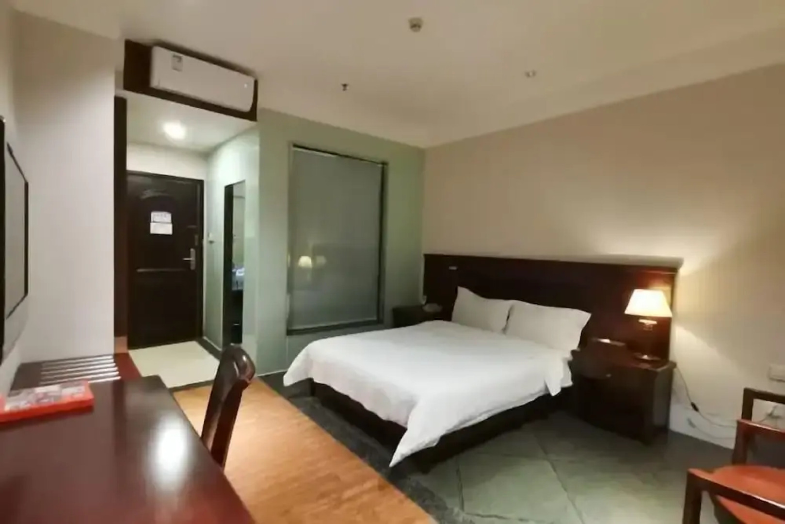 Huangguang Holiday Hotel