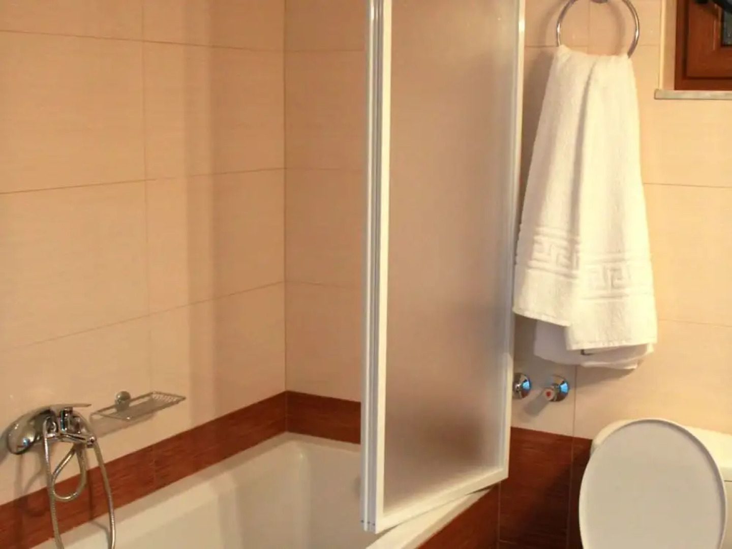 Pathos Villa by LeaderStay