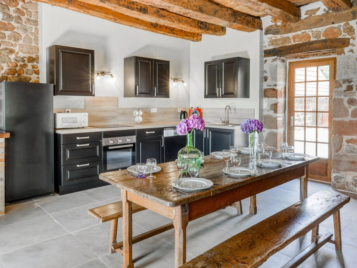 Peaceful Holiday Home in Teillots with Private Pool