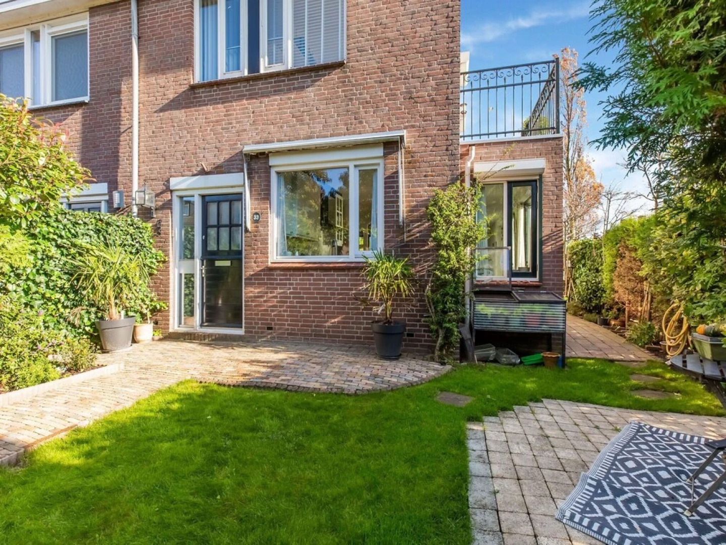 Modern Holiday Home in Monnickendam With Roofed Terrace