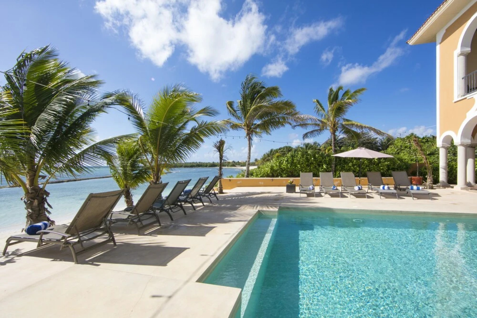 Hacienda Magica 7-14BR Villa Full Staff By RMH