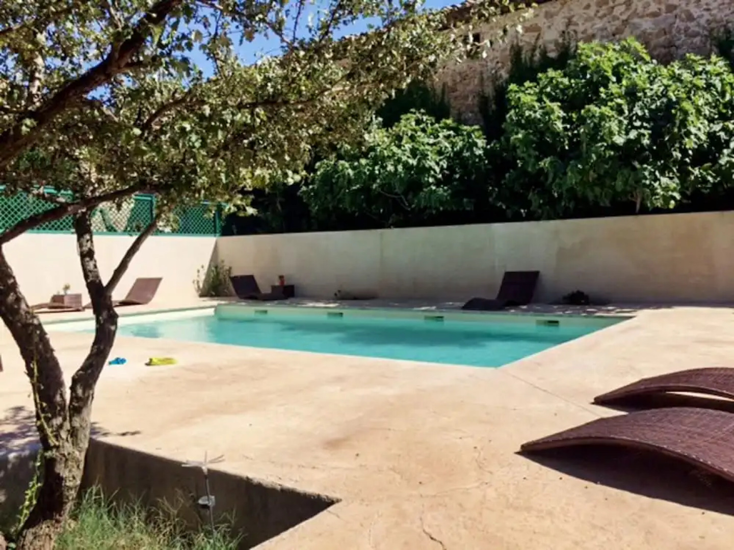 House With 3 Bedrooms in Saint-victor-la-coste, With Pool Access, Encl