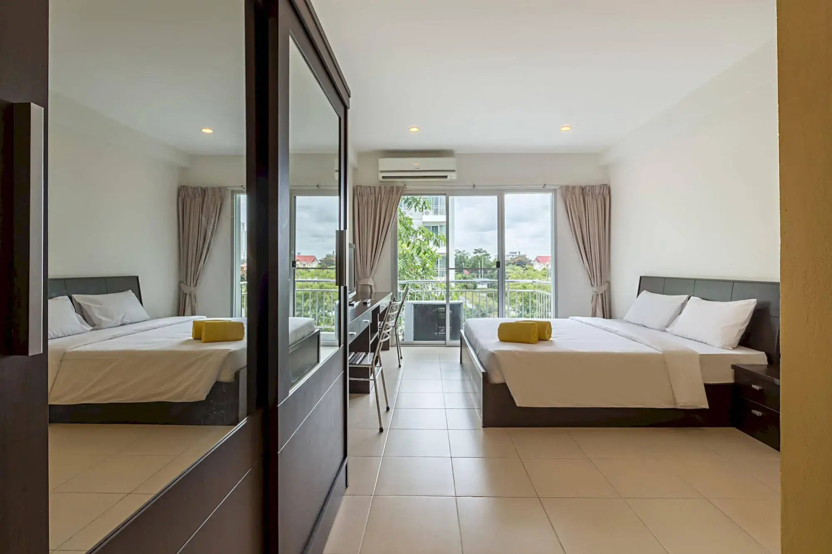 iSanook Airport Residence