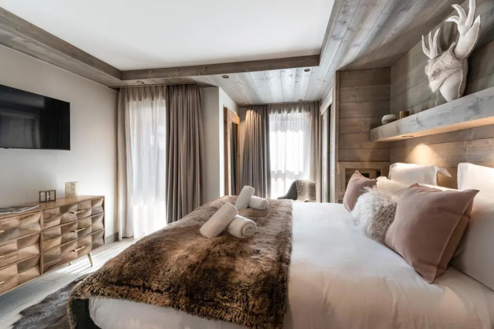 Vail Lodge by Alpine Resorts