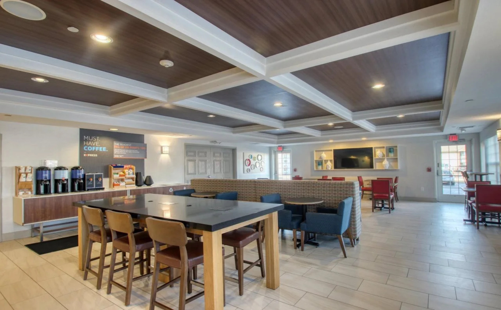 Holiday Inn Express Hotel & Suites Milwaukee Airport by IHG