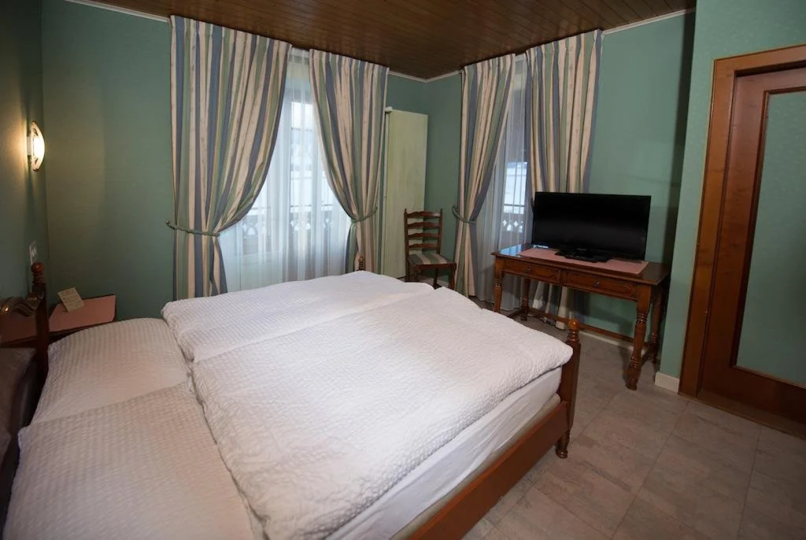 Hôtel - Restaurant Le Manoir