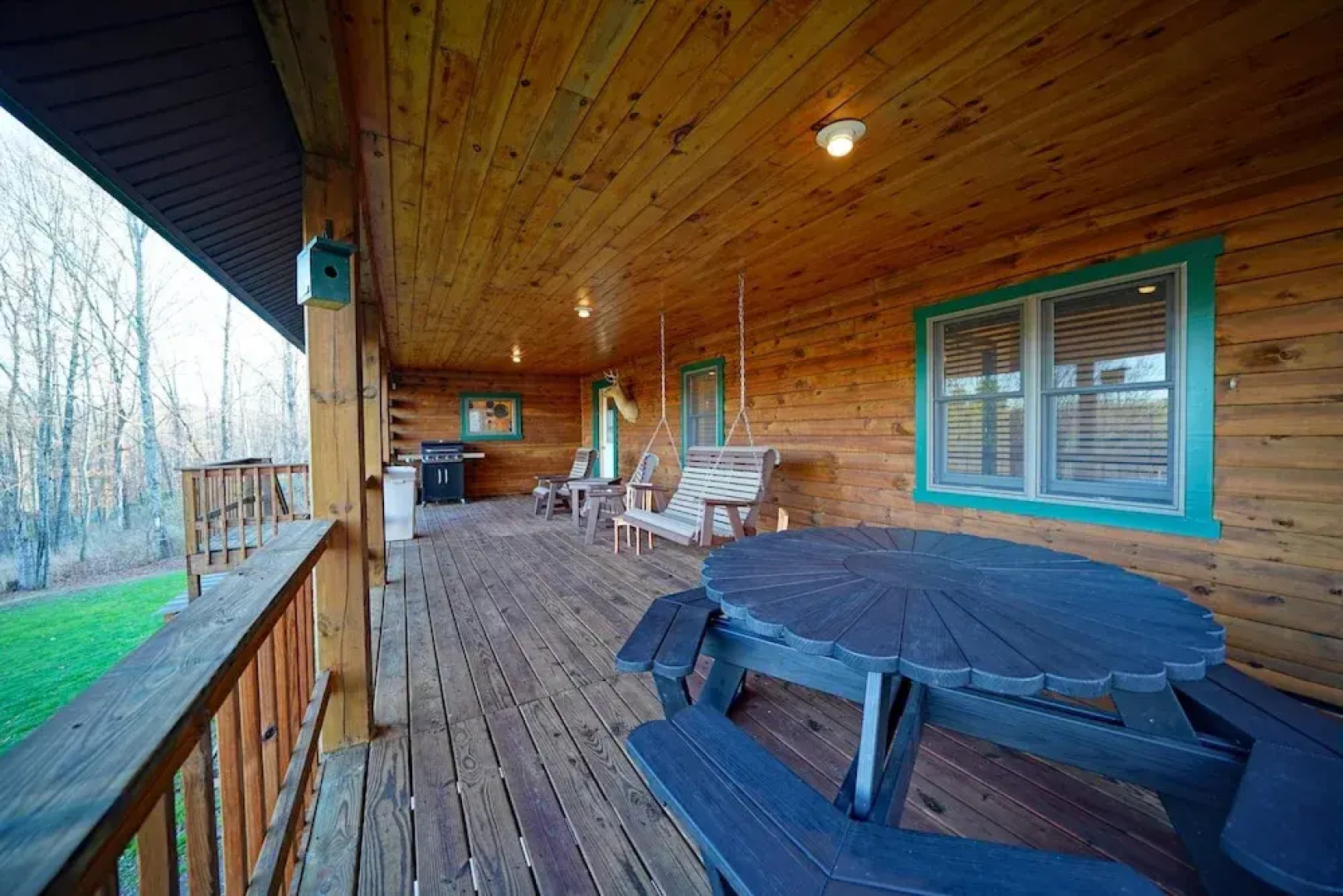 Lazy Bear Lodge ~ Mountain Views ~ Pool Table