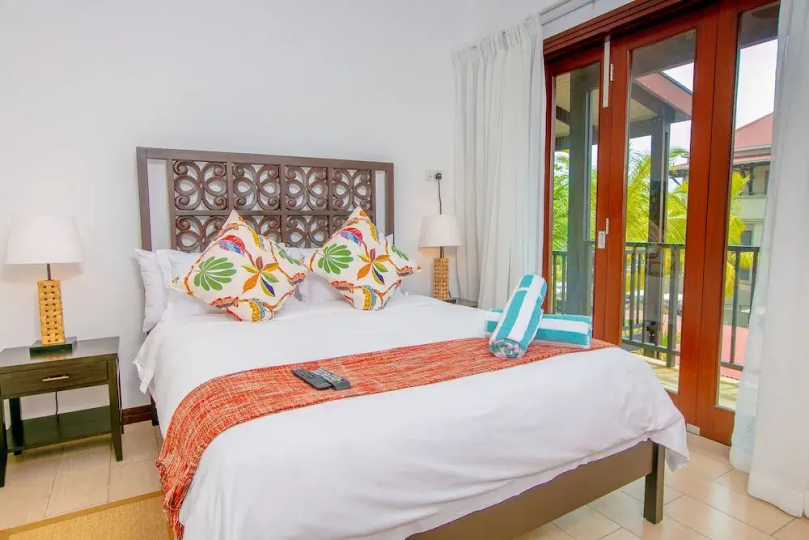 Eden Island - Apartments