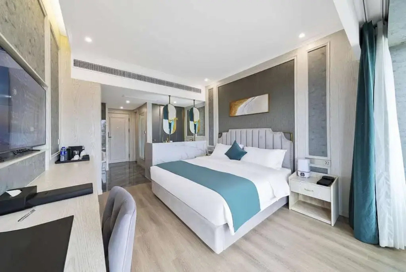 Howard Johnson by Wyndham Lake Serenity Hot Springs Xichang