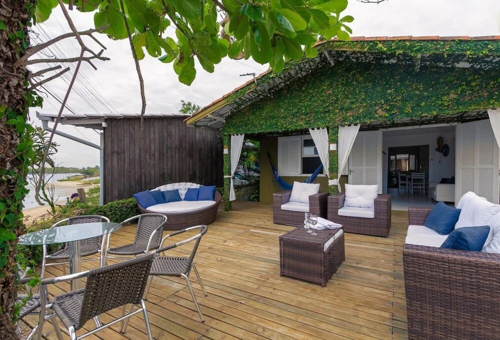 Pé na Areia! Ao Lado do Centrinho da Guarda!