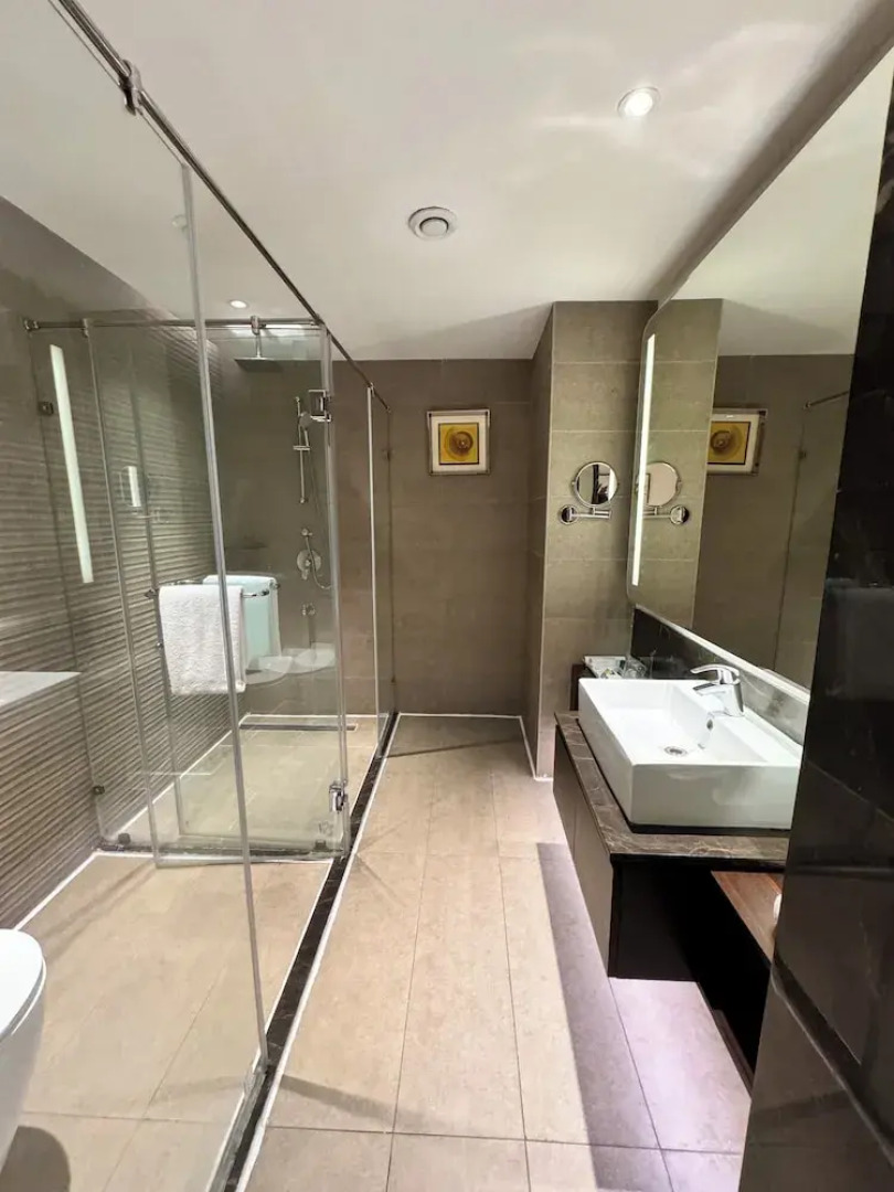 Cenneys Gateway - Pride of Salem