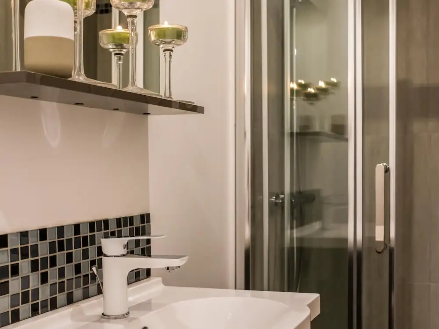 La Cle des Expos "In Paris"