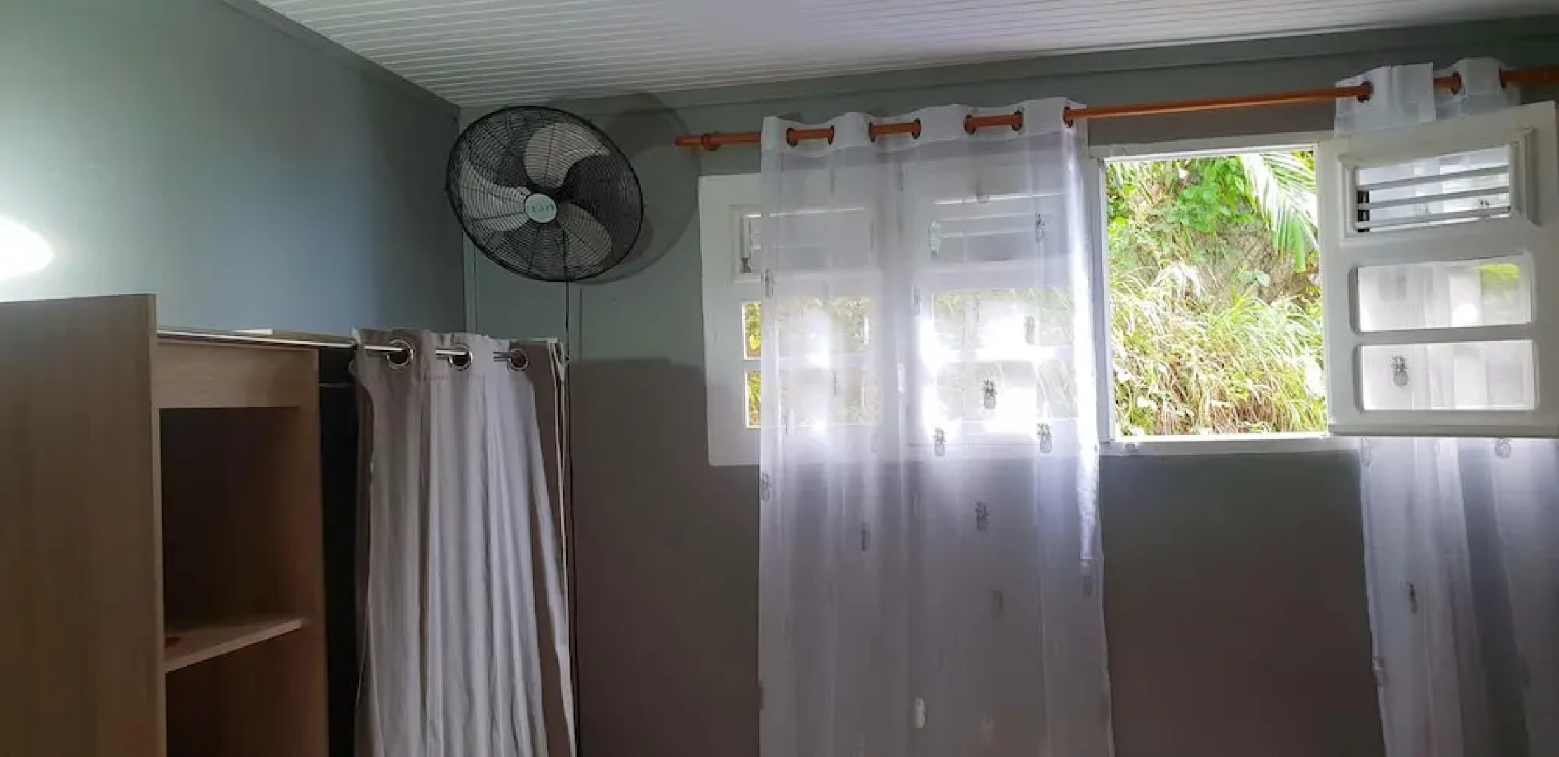 Apartment With 2 Bedrooms in Le Lorrain, With Wonderful sea View, Terr