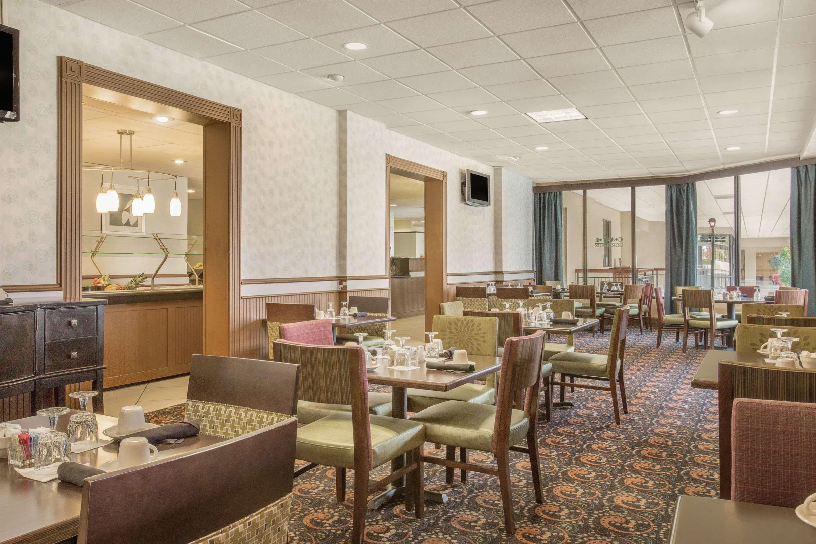 Ramada Plaza by Wyndham Fayetteville Fort Bragg Area