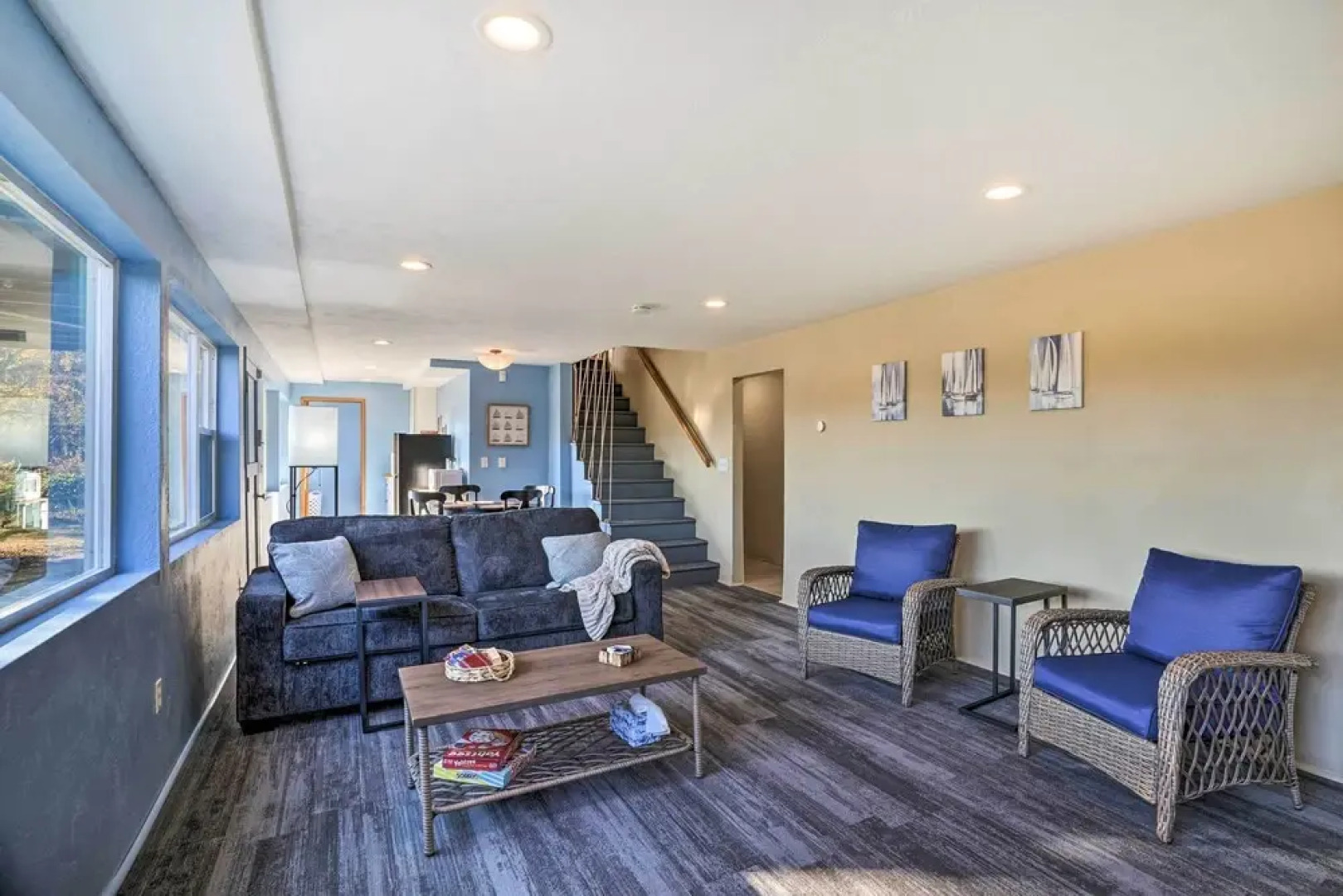 Lakefront Lynwood Home w/ Deck - 19 Mi to Seattle!