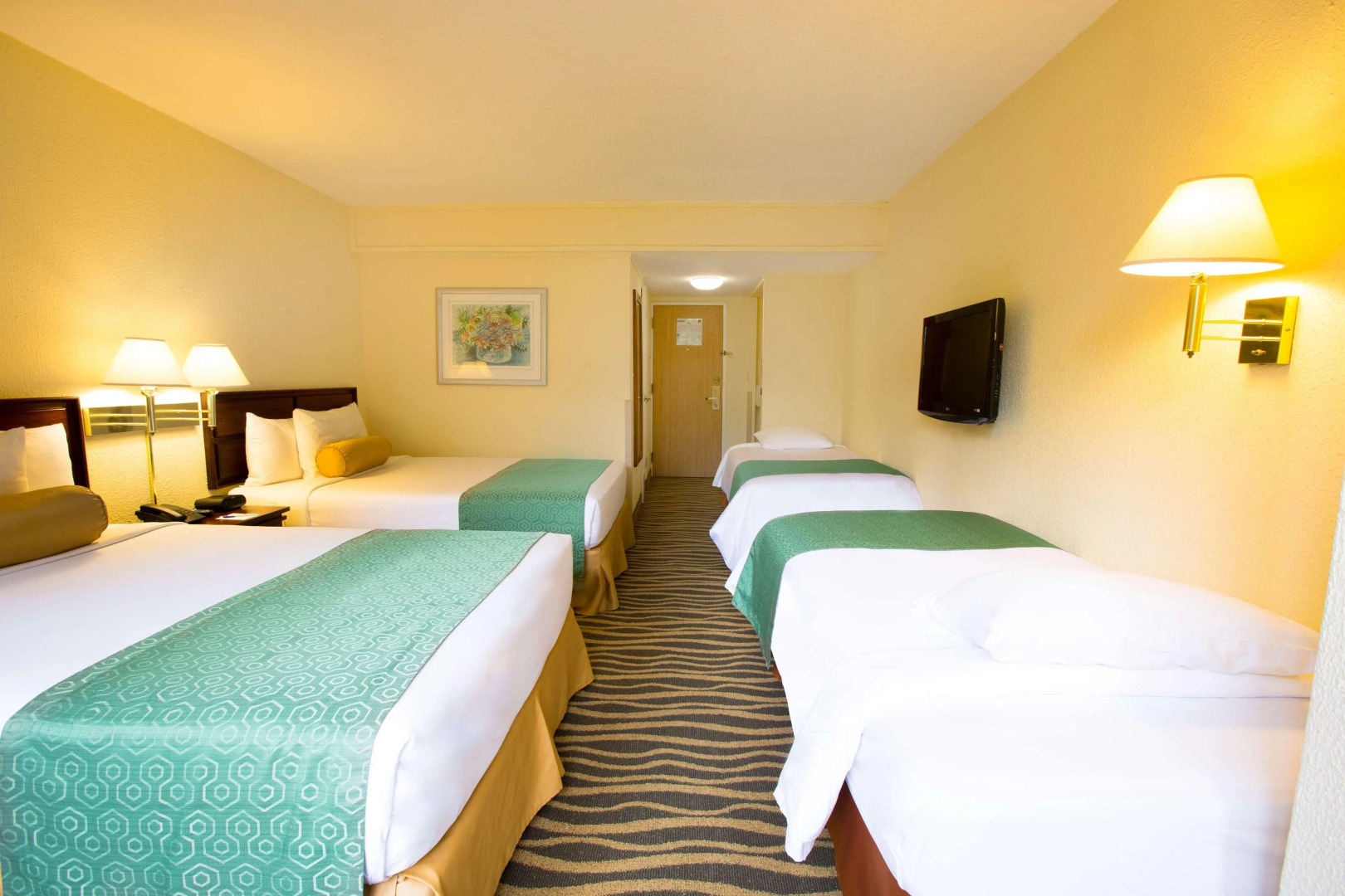 Irazu Hotel & Studios