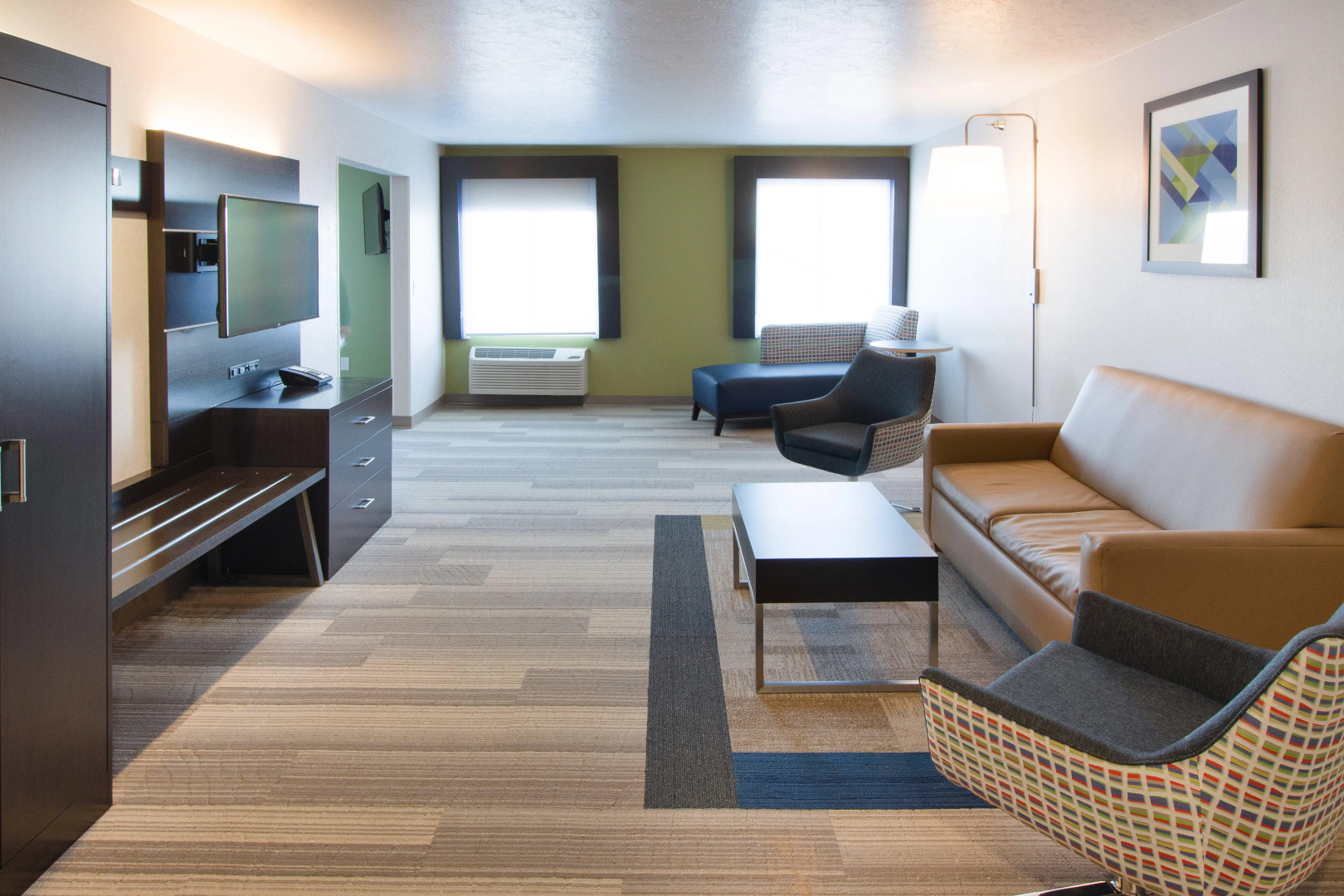 Holiday Inn Express & Suites Worthington by IHG