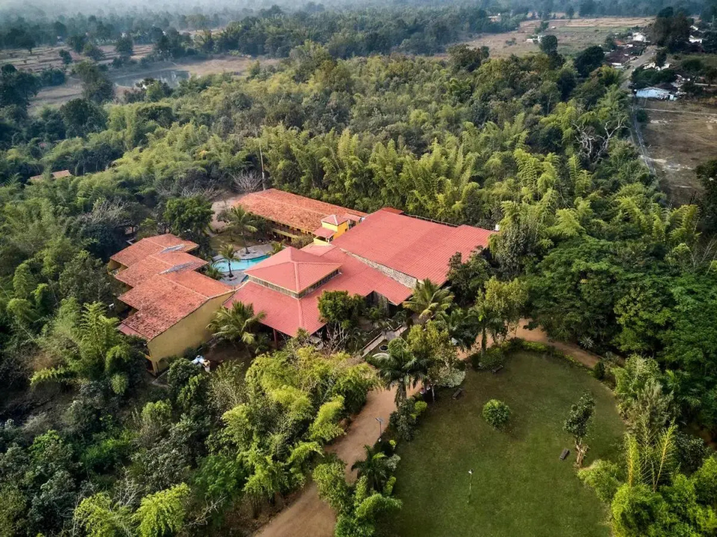 WelcomHeritage Jungle Home Pench