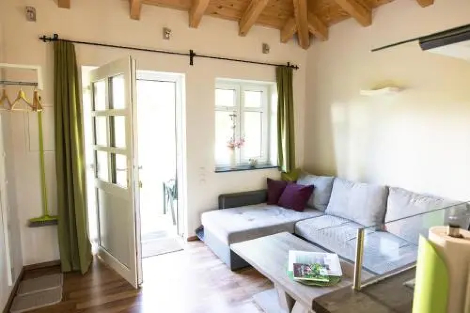 "Wohnen im Garten der Sinne"