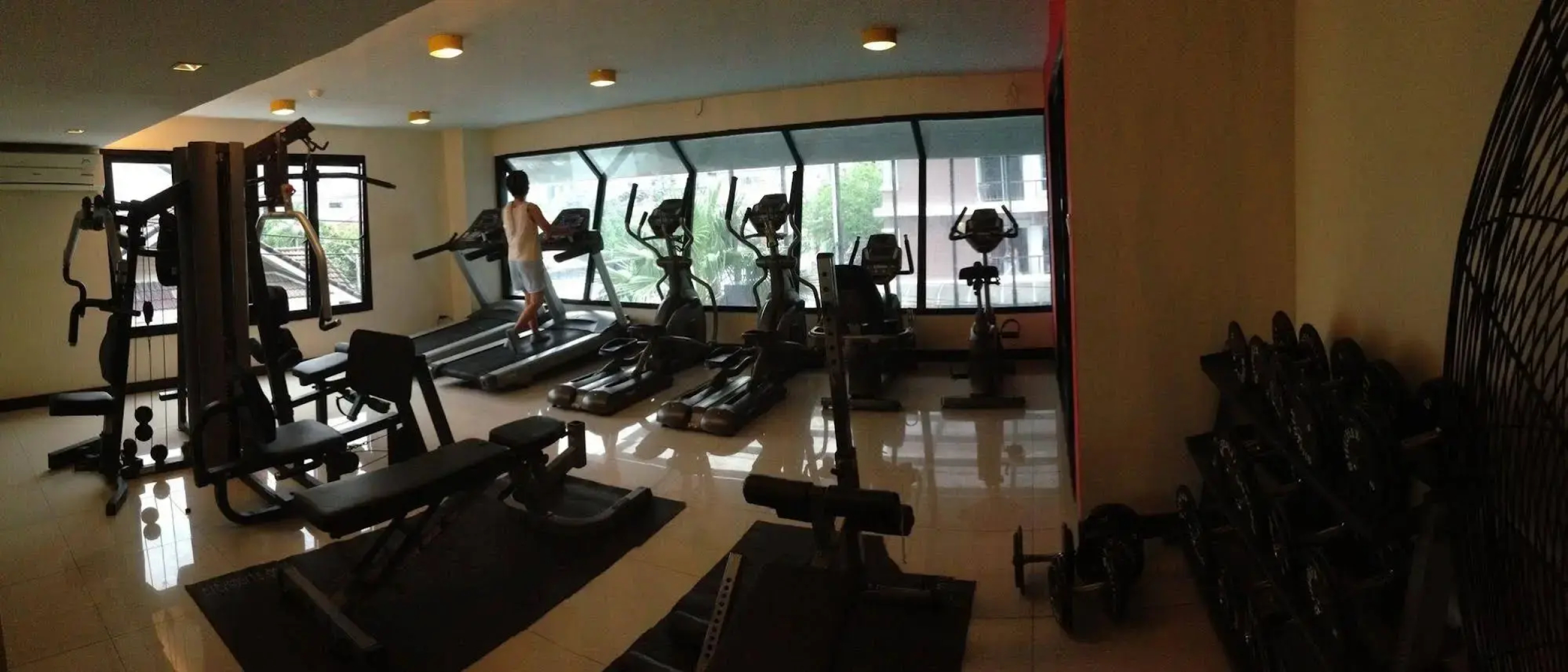 Max Pavillage Bangkok