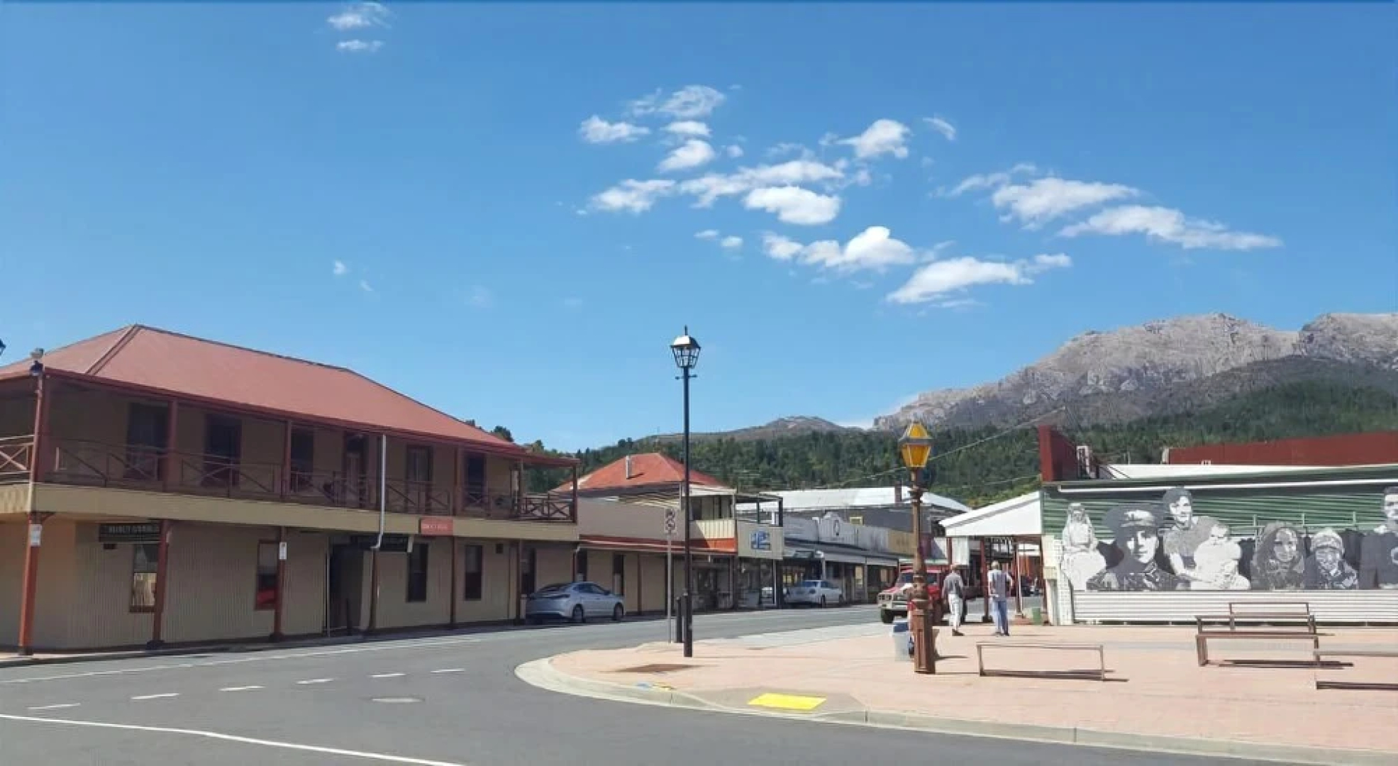 Mt Lyell Motor Inn