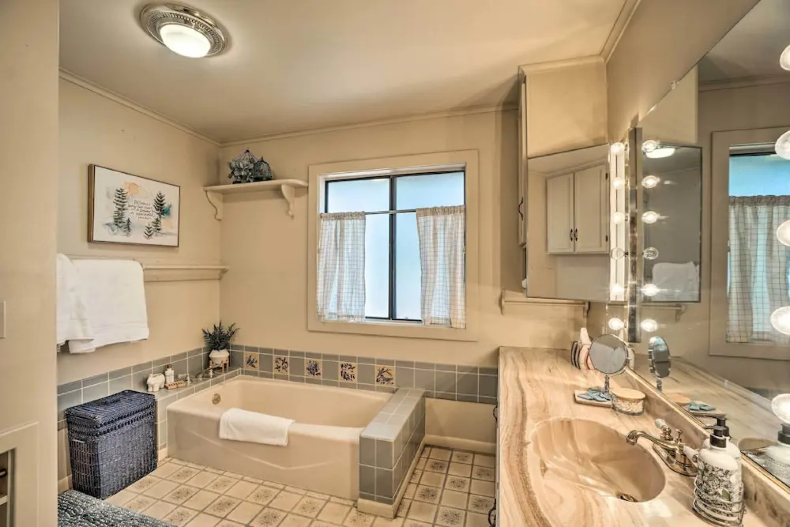 Bike, Hike & Unwind: Tranquil Payson Getaway!