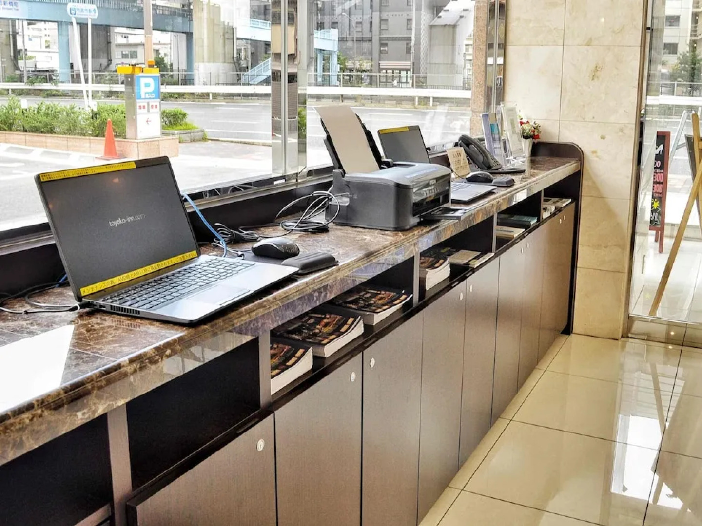 Toyoko Inn Osaka Kadoma-shi Ekimae