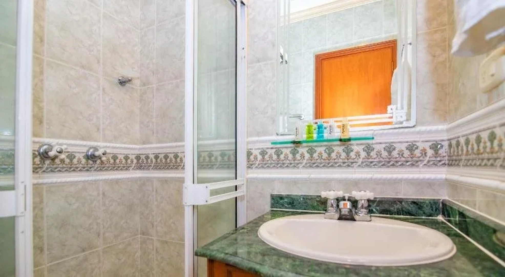 Ayenda 1416 Castellana Real