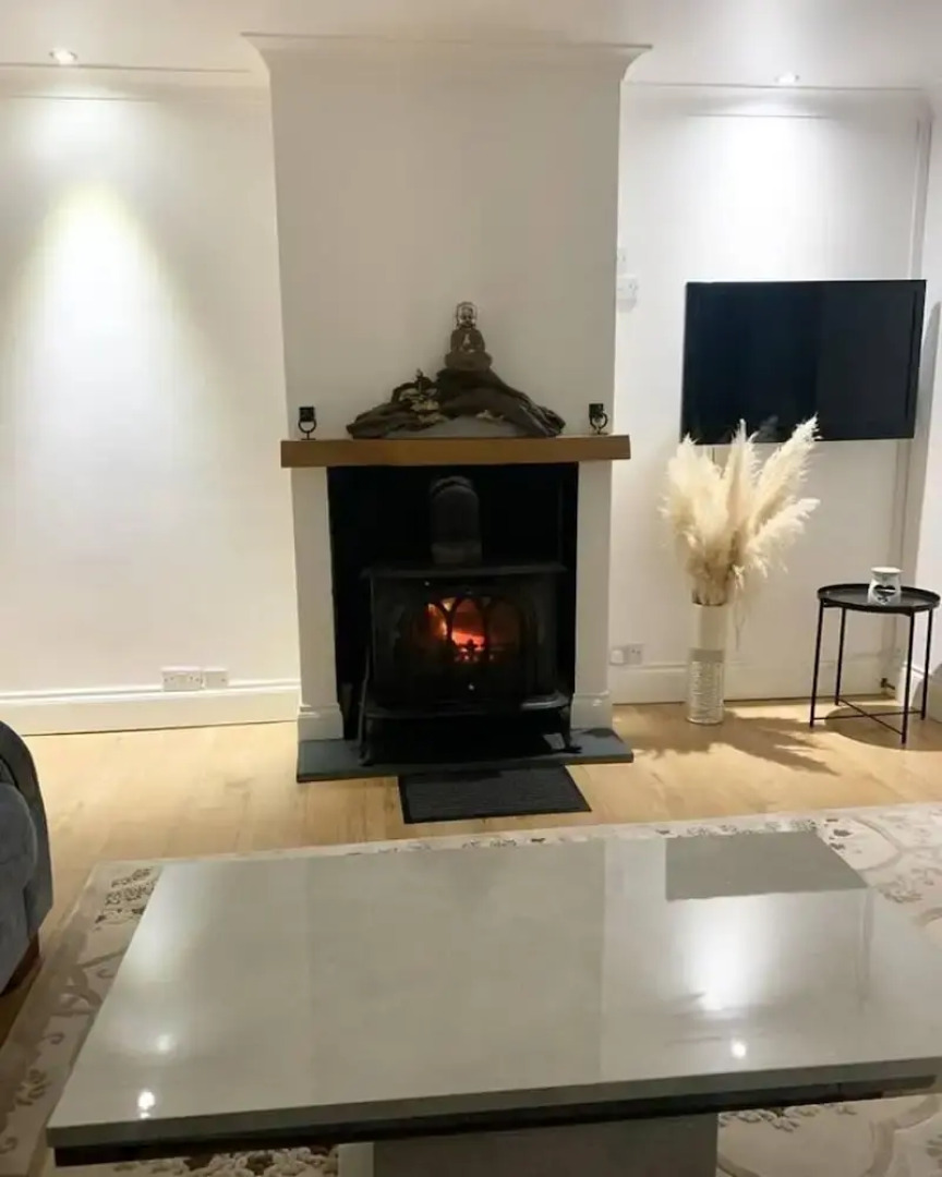 Stunning 2-bed House in Pembroke Dock