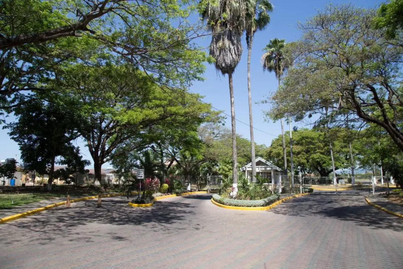 The Oasis I, Portmore Country Club