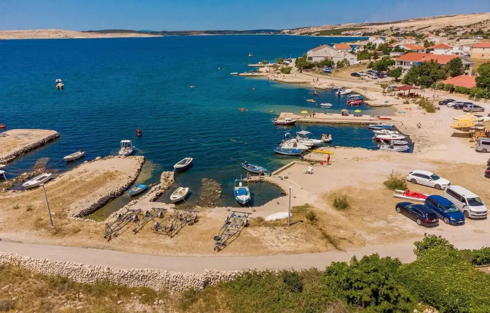 Beautiful Apartment in Kustici, Novalja With Outdoor Swimming Pool, Heated Swimming Pool and 2 Bedrooms