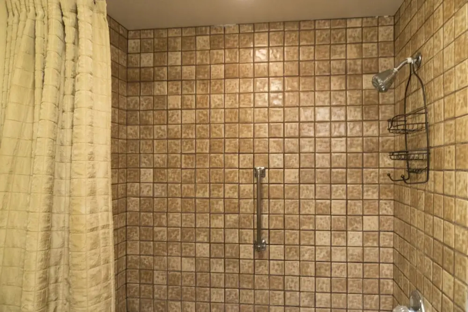 Commodore Condominium 1 2 Bedrooms 2 Bathrooms Condo