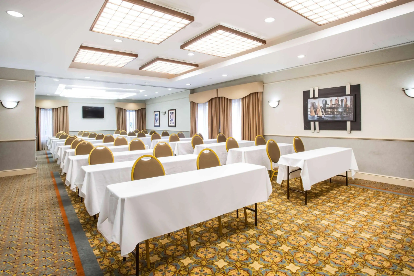 La Quinta Inn & Suites by Wyndham Islip - MacArthur Airport