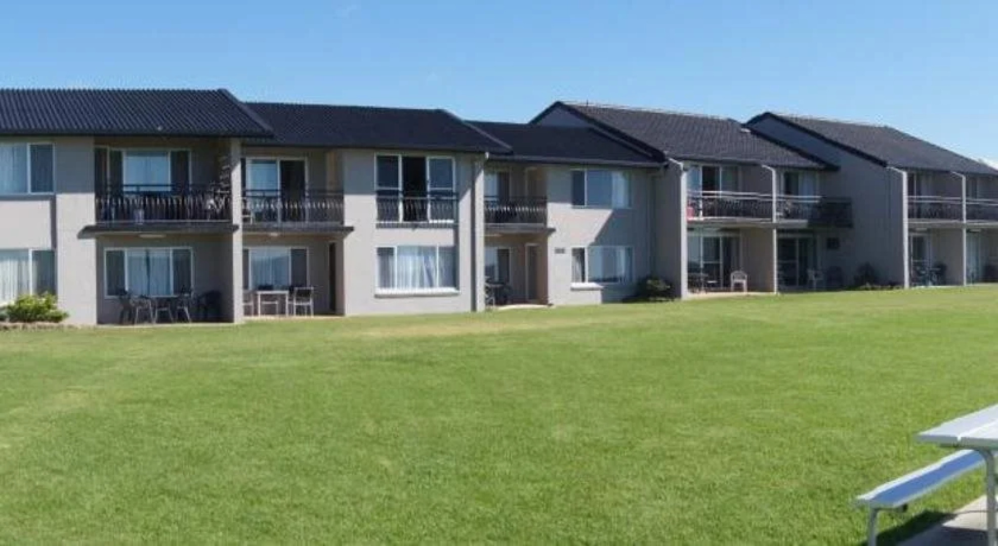 Absolute Beachfront Apartments Lennox Head