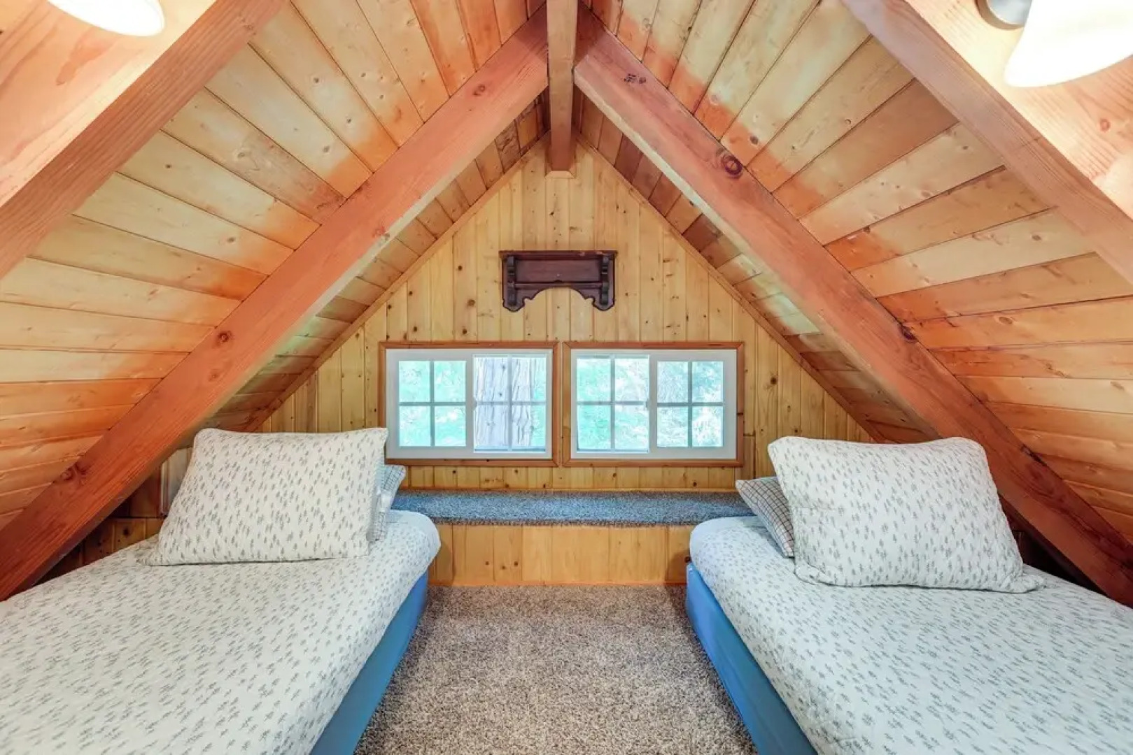 Stunning Getaway in Lake Arrowhead!