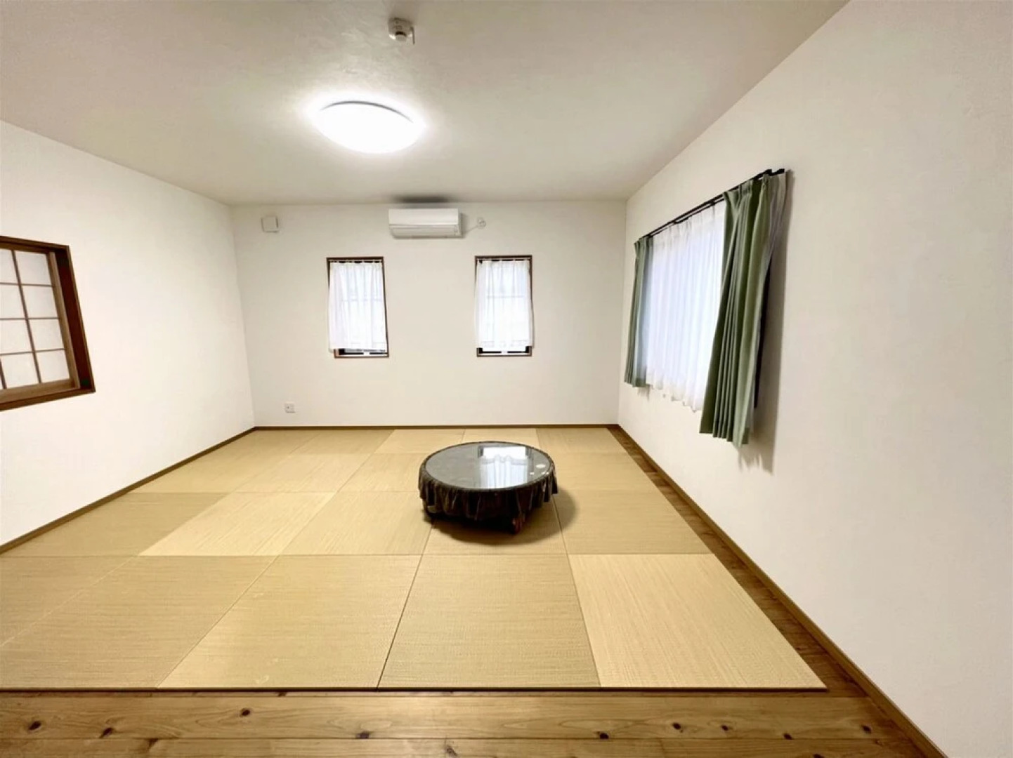 Amami Shimahaku Aikana