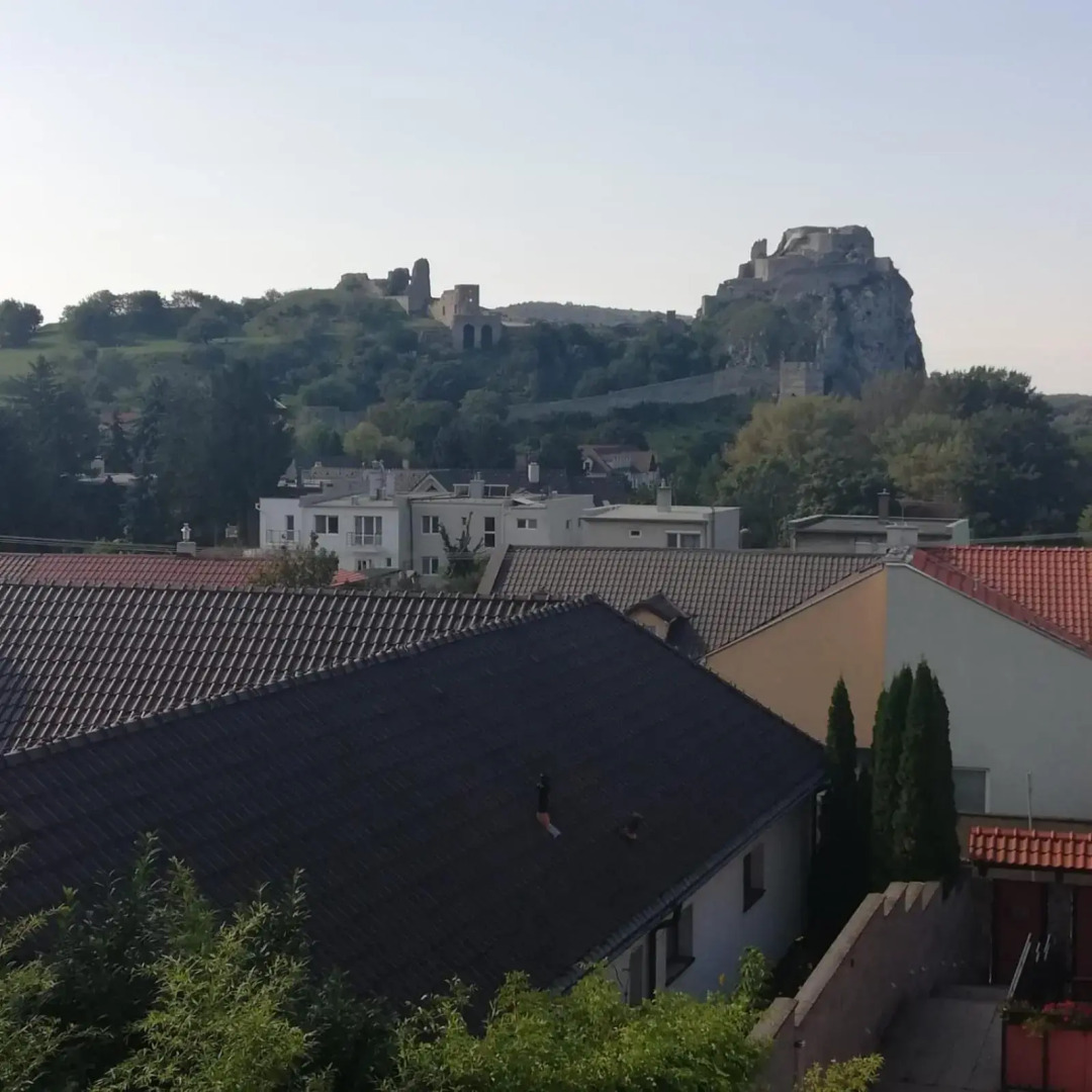 Rezident consult s.r.o.