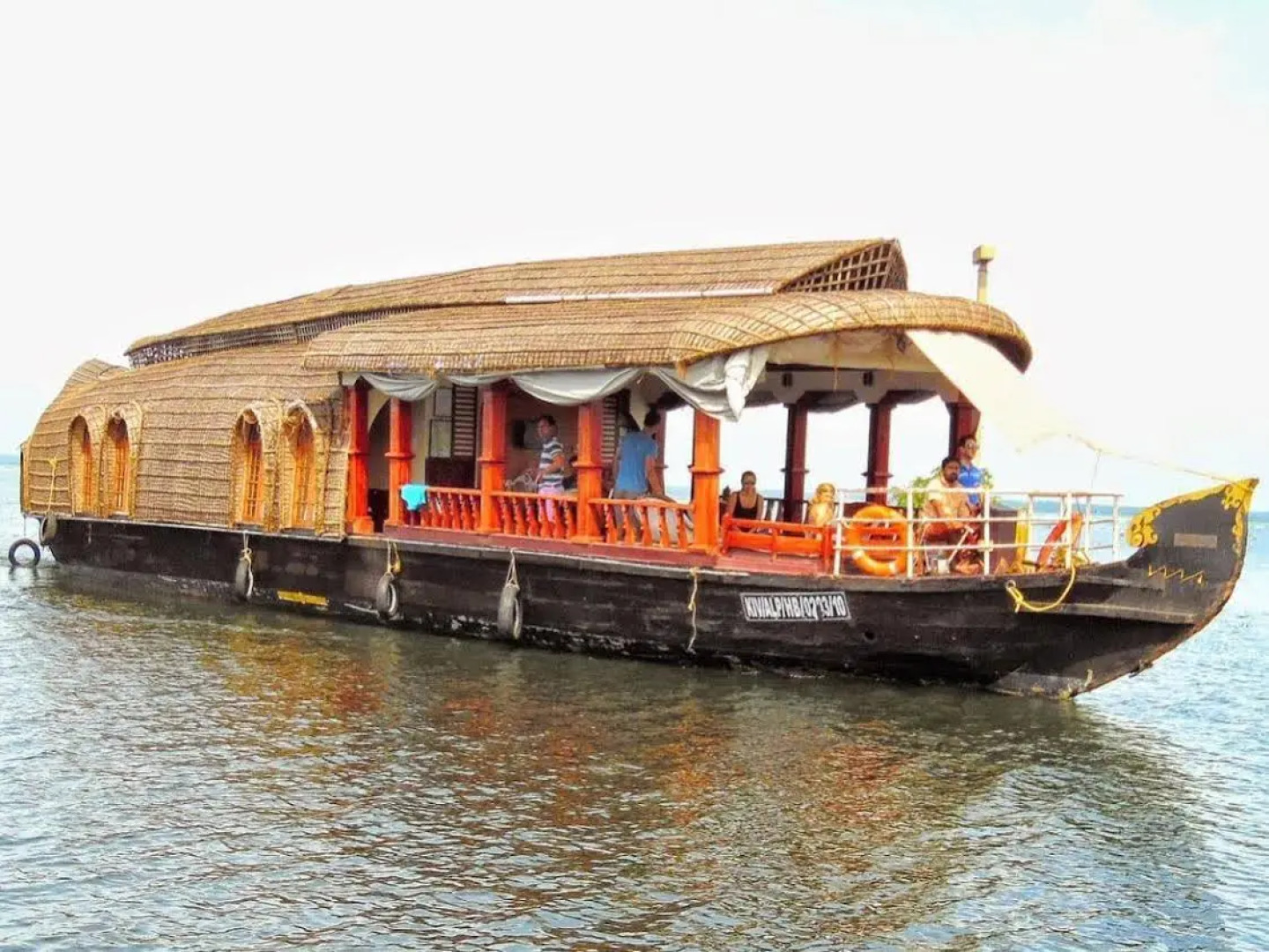 Eco Trails Houseboats