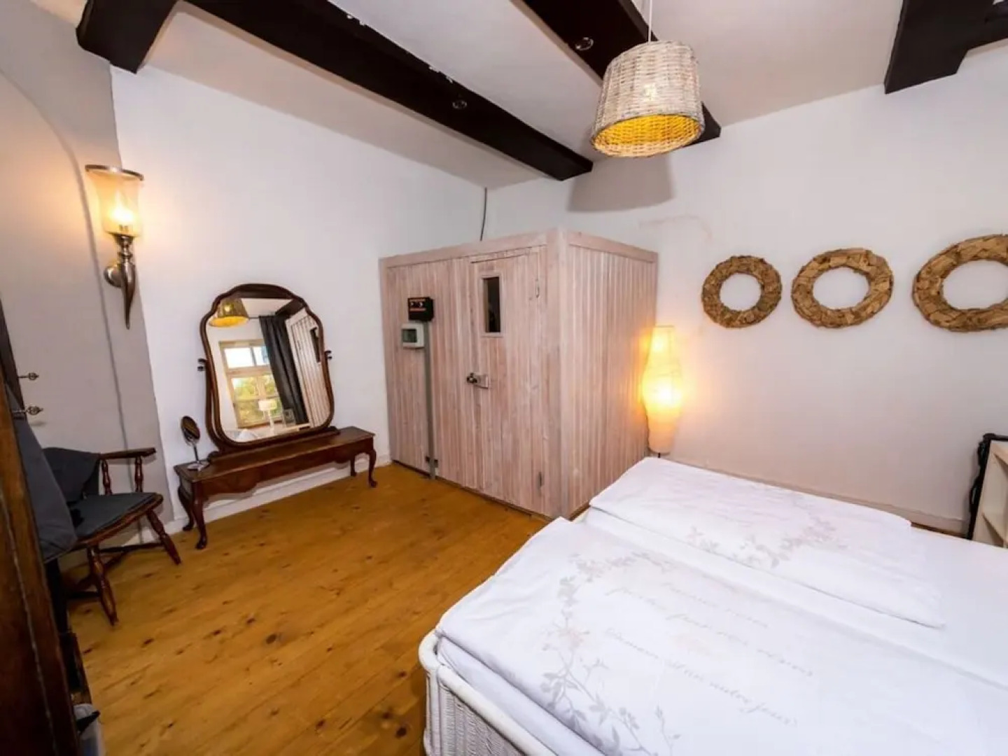 Majestic Apartment in Brakel